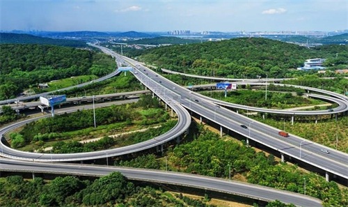天祝钢筋套筒应用于高速公路